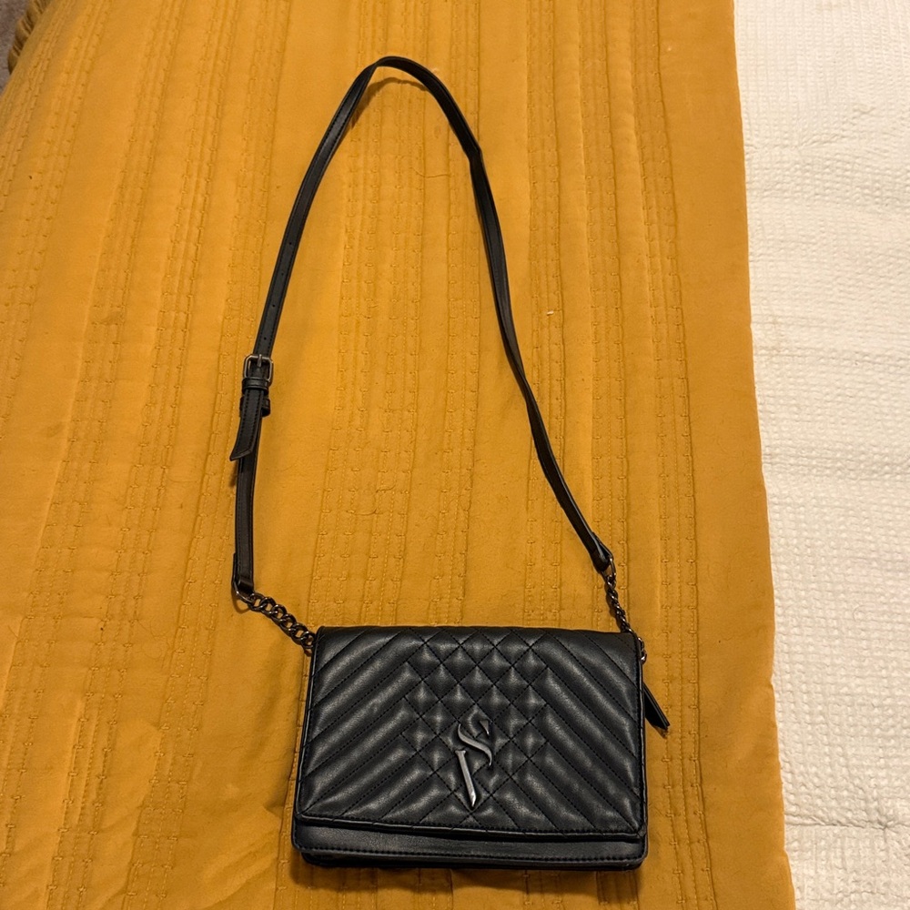 Vera Wang Black Quilted Crossbody Bag